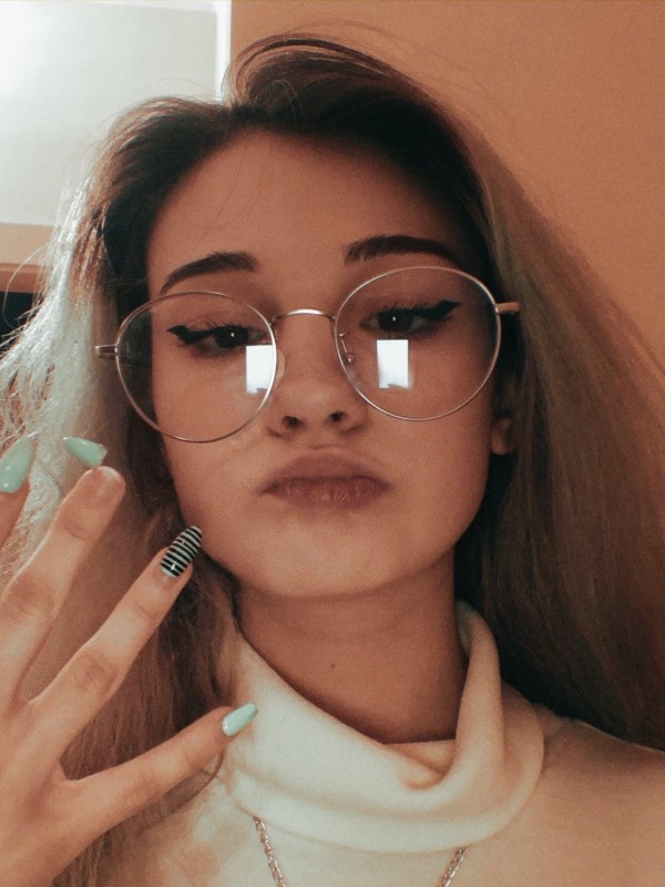 Лида привлекательная девушка из Борзи цена от 3500 руб