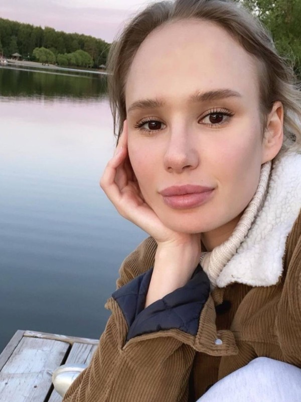 Марина привлекательная девушка из Борзи цена от 3000 руб